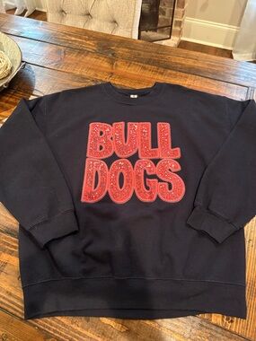 Gildan Black Crewneck Sweatshirt with Red 'BULLDOGS' Appliqué. Large.